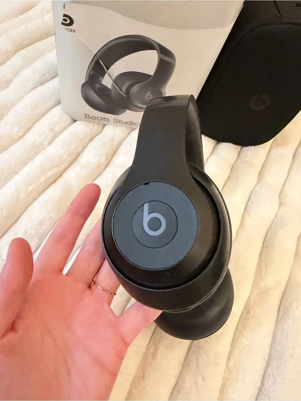 Beats Studio Pro Wireless Headphones - Black
